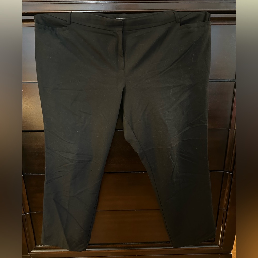 For sale! Like new. Women’s Plus Stretch Extensible black pants. Size 18.